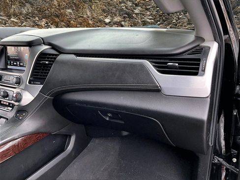 Used 2019 GMC Yukon XL SLT image 14