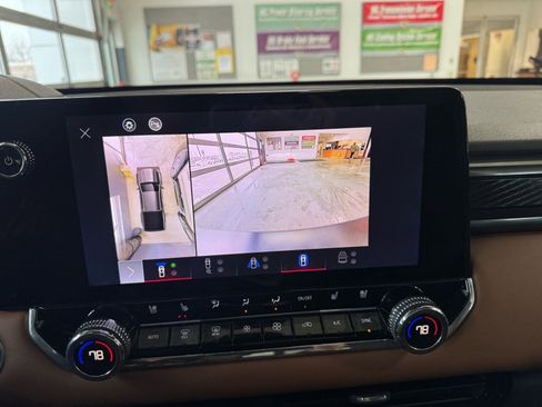 Used 2024 GMC Canyon AT4 w/ AT4 Premium Package image 23