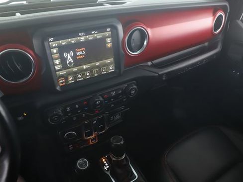 Used 2023 Jeep Wrangler Unlimited Rubicon w/ Cold Weather Group AWD/4WD image 25