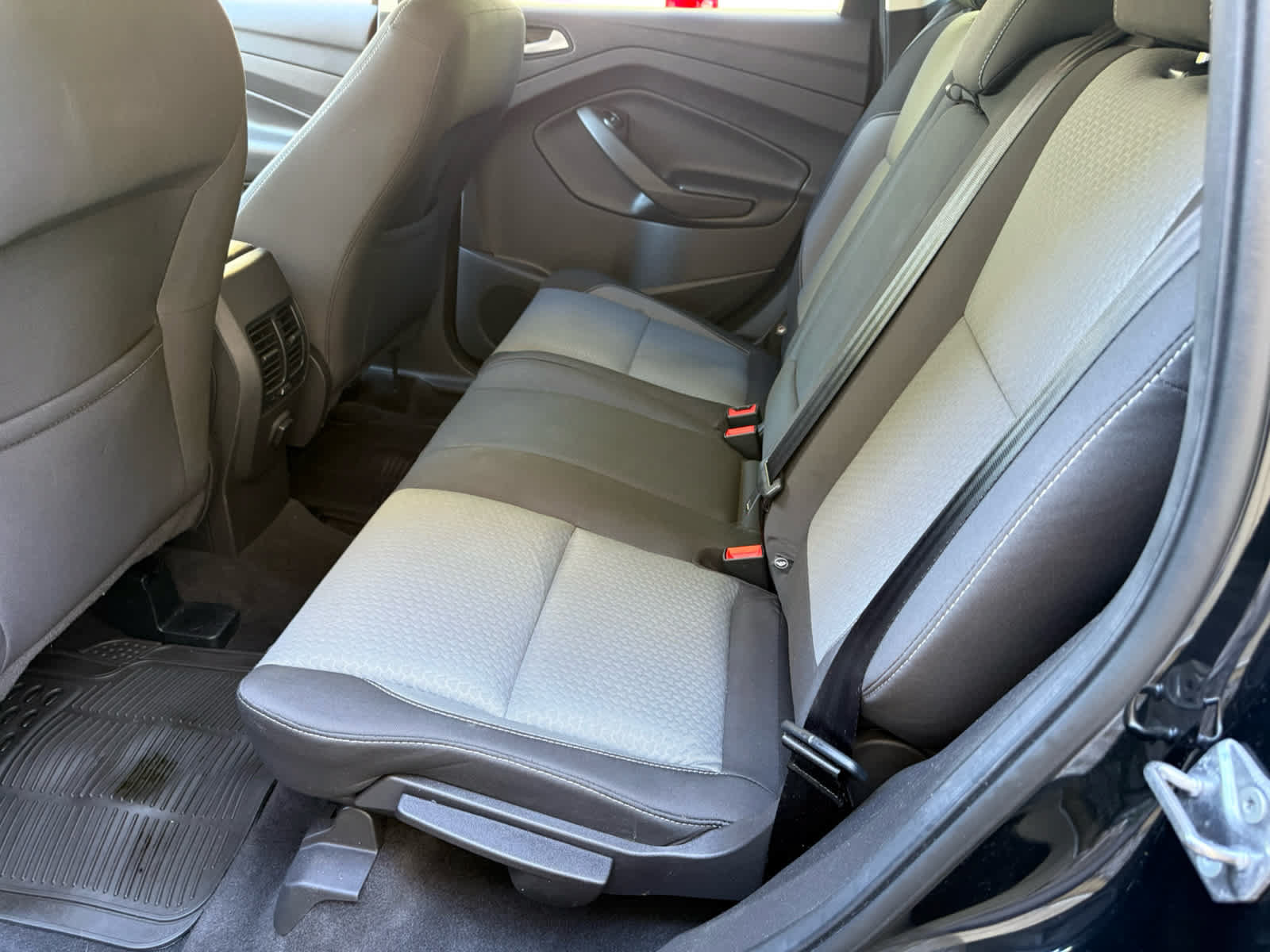 Used 2018 Ford Escape SE w/ SE Sync 3 Package FWD image 5