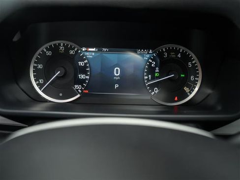Used 2022 Land Rover Defender 110 AWD/4WD image 25