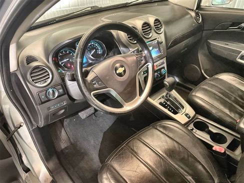 Used 2014 Chevrolet Captiva Sport LT w/ Convenience Package image 10