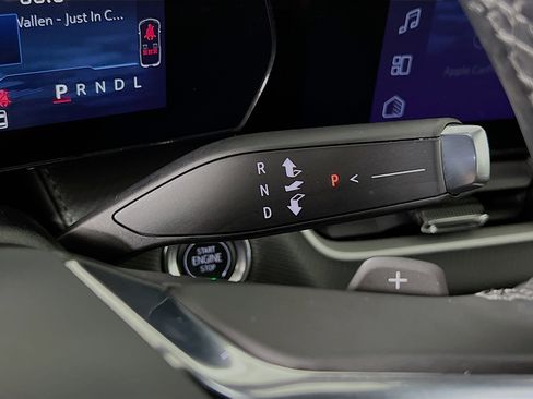 Used 2025 Chevrolet Equinox LT image 24