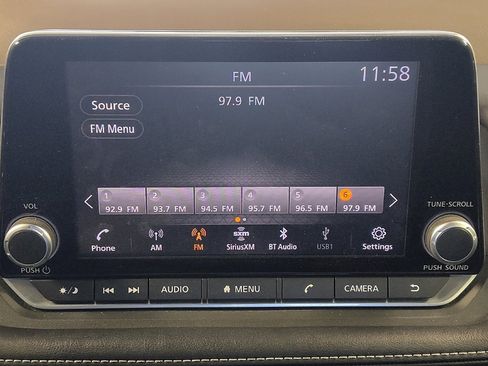 Used 2022 Nissan Rogue SV image 25