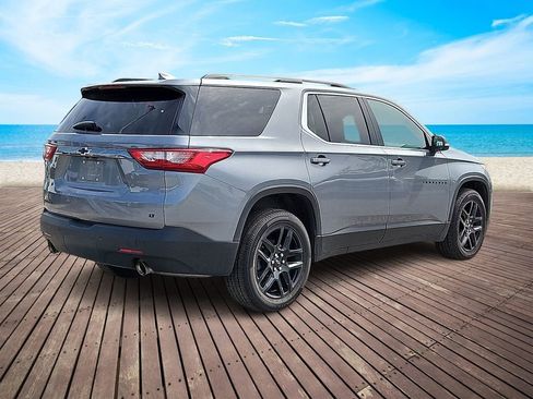 Used 2021 Chevrolet Traverse LT FWD image 6