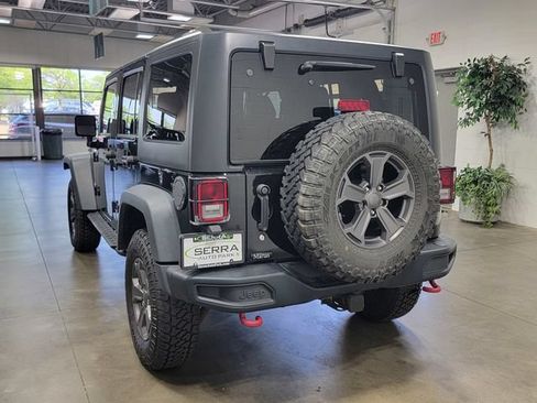 Used 2017 Jeep Wrangler Unlimited Rubicon AWD/4WD image 7