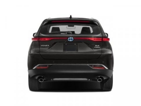 Used 2022 Toyota Venza XLE image 5
