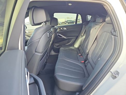 Used 2022 BMW X6 xDrive40i w/ M Sport Package image 12