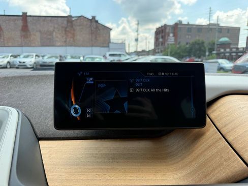 Used 2014 BMW i3 w/ Range Extender RWD image 10