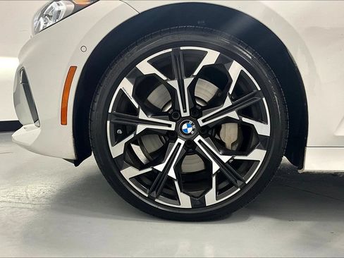 New 2025 BMW 330i Sedan w/ Convenience Package RWD image 31
