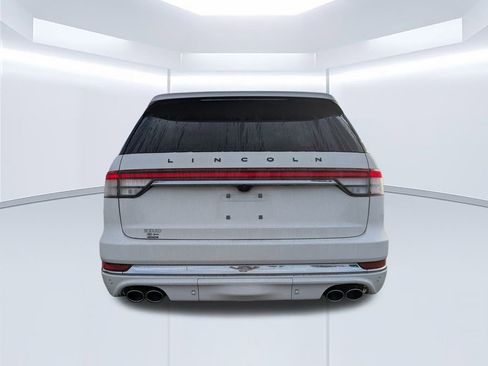 Used 2022 Lincoln Aviator Black Label Grand Touring w/ Class IV Trailer Tow Package image 5