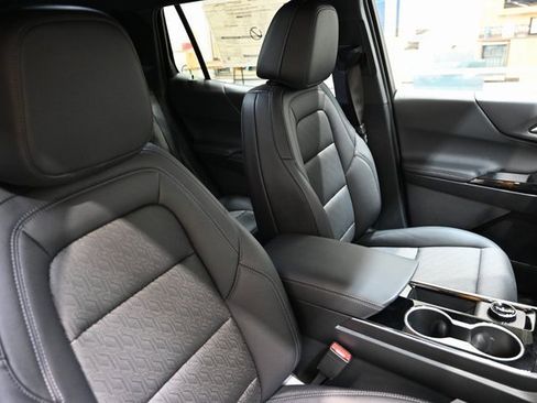 New 2026 Chevrolet Equinox LT w/ Convenience Package II image 8