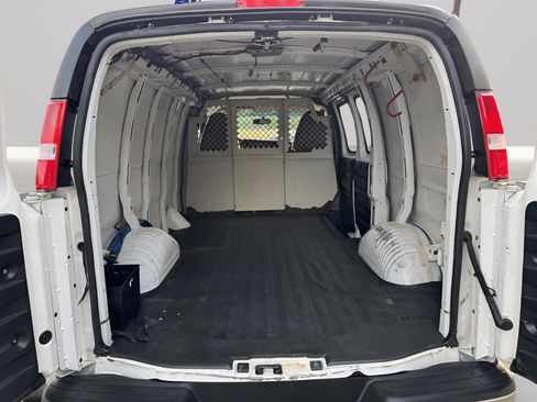 Used 2014 Chevrolet Express 1500 AWD image 26