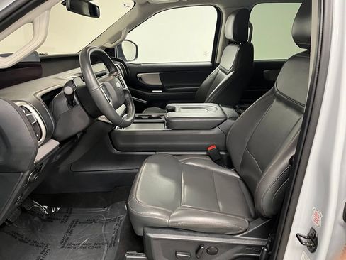 Used 2025 Ford Expedition Max Active AWD/4WD image 21