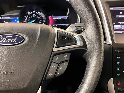 Used 2015 Ford Edge Titanium image 22