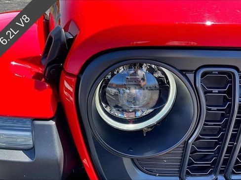 Used 2024 Jeep Wrangler Unlimited Rubicon 392 image 27