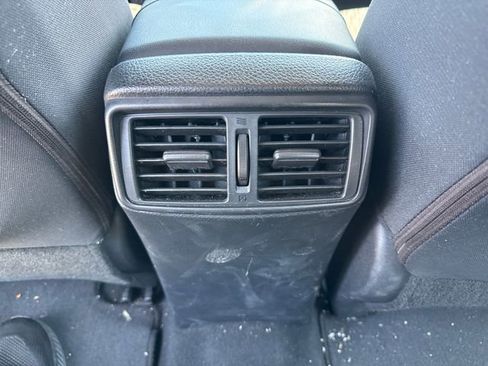 Used 2018 Nissan Rogue S AWD/4WD image 18