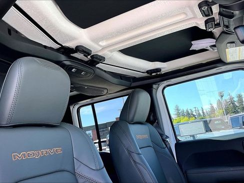 New 2026 Jeep Gladiator Mojave image 14