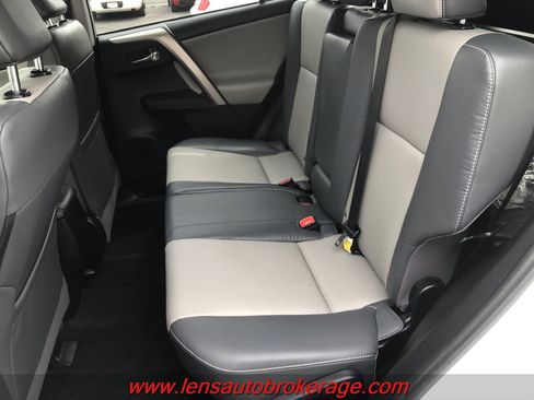 Used 2015 Toyota RAV4 Limited image 20