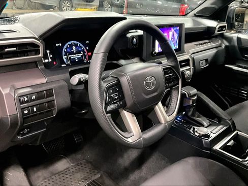 Certified 2025 Toyota Tacoma SR5 image 16