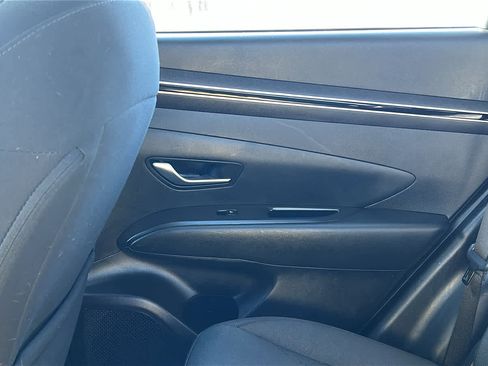 Used 2023 Hyundai Tucson SE image 22