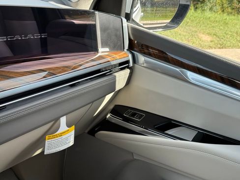 New 2025 Cadillac Escalade Sport Platinum image 34