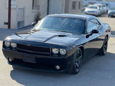 Used 2012 Dodge Challenger R/T Plus RWD image 7
