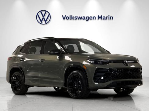 New 2026 Volkswagen Tiguan SE R-Line AWD/4WD image 7