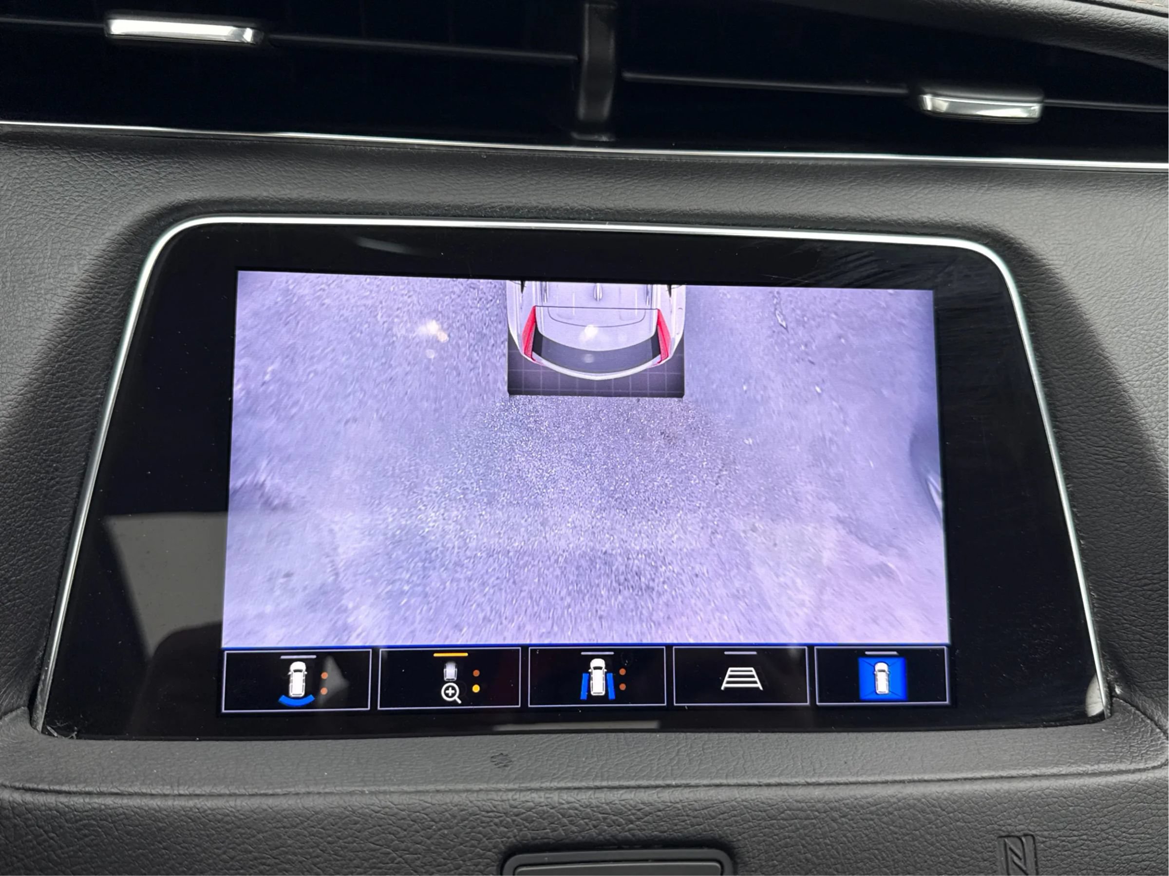 Used 2021 Cadillac XT4 Sport AWD/4WD image 32