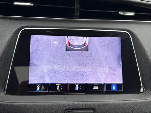 Used 2021 Cadillac XT4 Sport AWD/4WD image 32