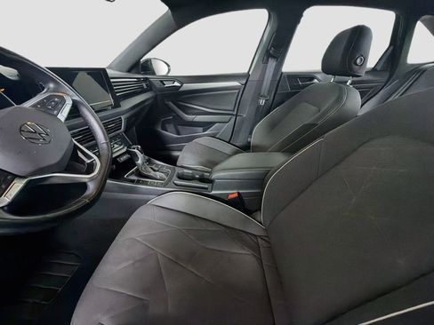 Used 2025 Volkswagen Jetta Sport FWD image 13