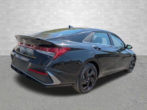 New 2026 Hyundai Elantra SEL Sport Premium FWD image 2