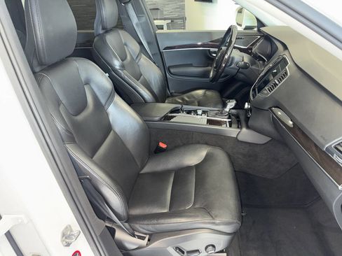 Used 2019 Volvo XC90 T6 Momentum w/ Advanced Package AWD/4WD image 40