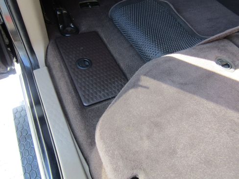 Used 2011 RAM 1500 Laramie image 15