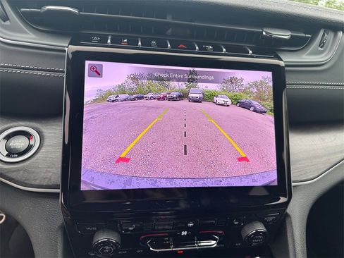 New 2025 Jeep Grand Cherokee L Limited w/ Black Appearance Package image 18