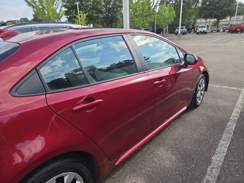 Used 2025 Toyota Corolla LE FWD image 3