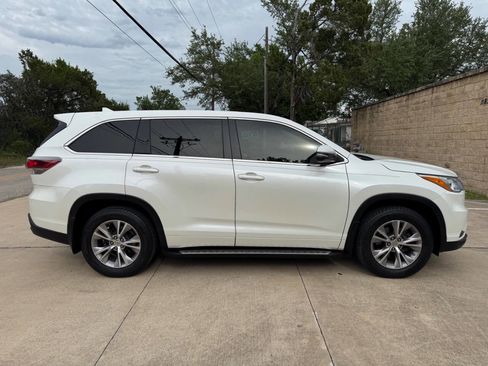 Used 2015 Toyota Highlander Plus FWD image 13