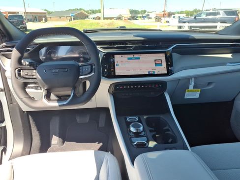 New 2026 Jeep Cherokee Laredo AWD/4WD image 10