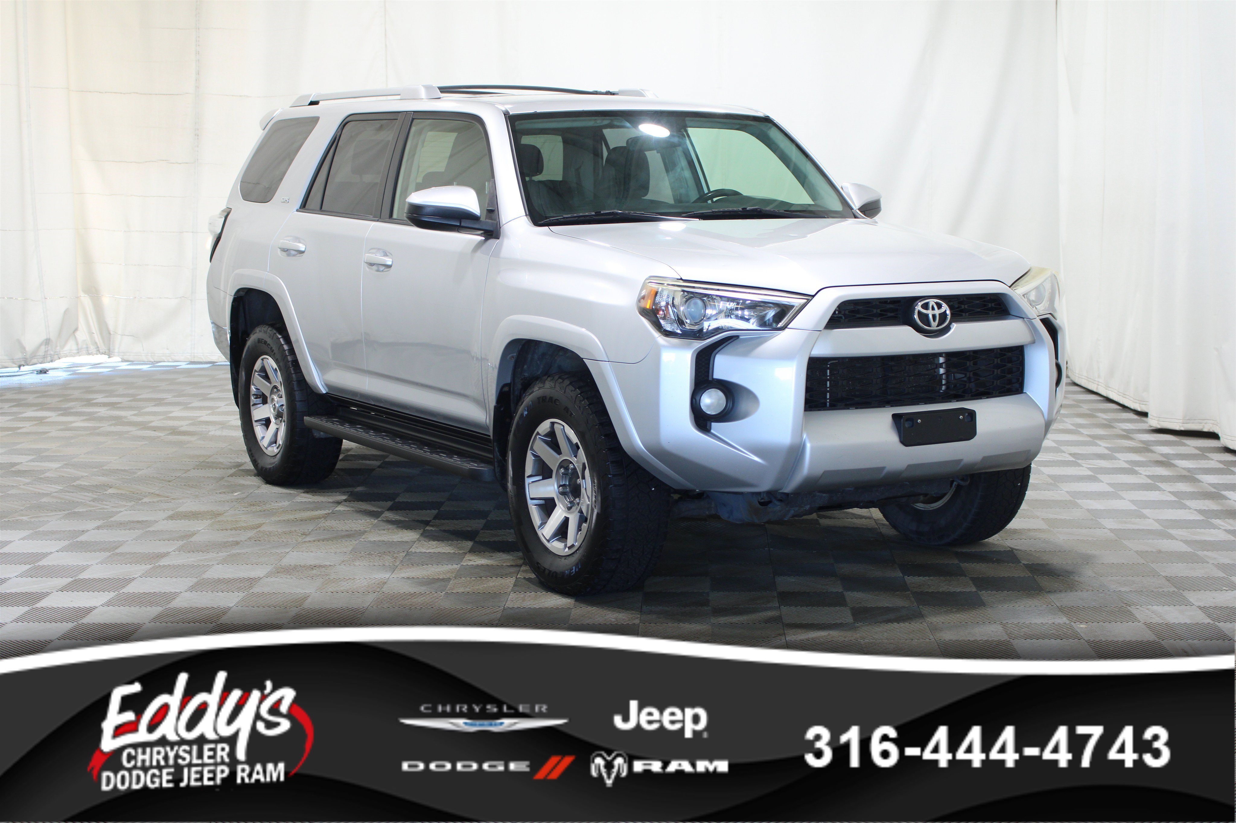 Used 2014 Toyota 4Runner SR5 AWD/4WD image 1
