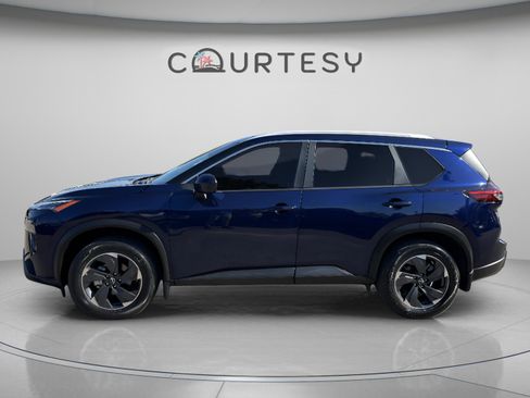 Certified 2024 Nissan Rogue SV w/ SV Premium Package image 2