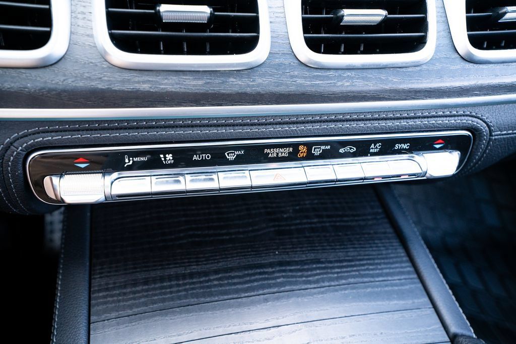 Used 2023 Mercedes-Benz GLS 450 4MATIC image 39
