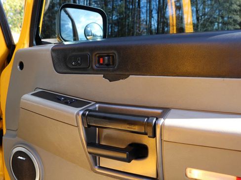 Used 2003 HUMMER H2 Base 4dr 4WD SUV w/ Preferred Equipment Group image 79