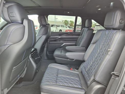 Used 2025 Cadillac Escalade IQ Luxury 1 image 21