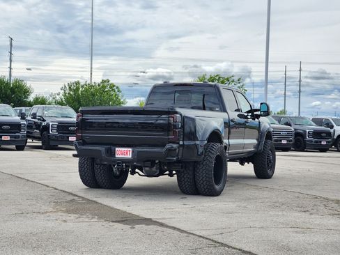 New 2026 Ford F450 Platinum w/ FX4 Off-Road Package AWD/4WD image 7