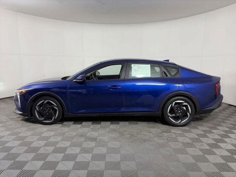 Used 2025 Kia K4 EX image 11