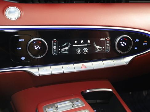 Used 2023 Genesis GV70 2.5T w/ Sport Prestige Package image 35