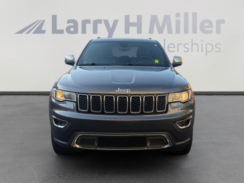 Used 2017 Jeep Grand Cherokee Limited w/ Trailer Tow Group IV AWD/4WD image 8