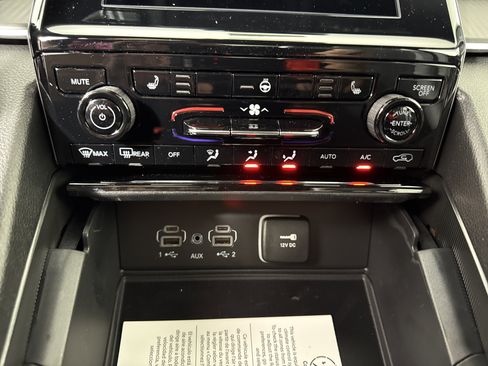 New 2025 Jeep Grand Cherokee L Altitude image 21