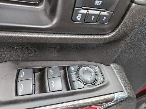 Used 2021 Chevrolet Silverado 2500 LTZ w/ LTZ Convenience Package image 17