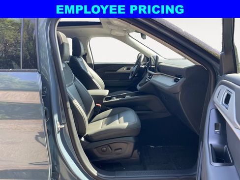 New 2026 Ford Explorer Active w/ Active Comfort Package AWD/4WD image 15